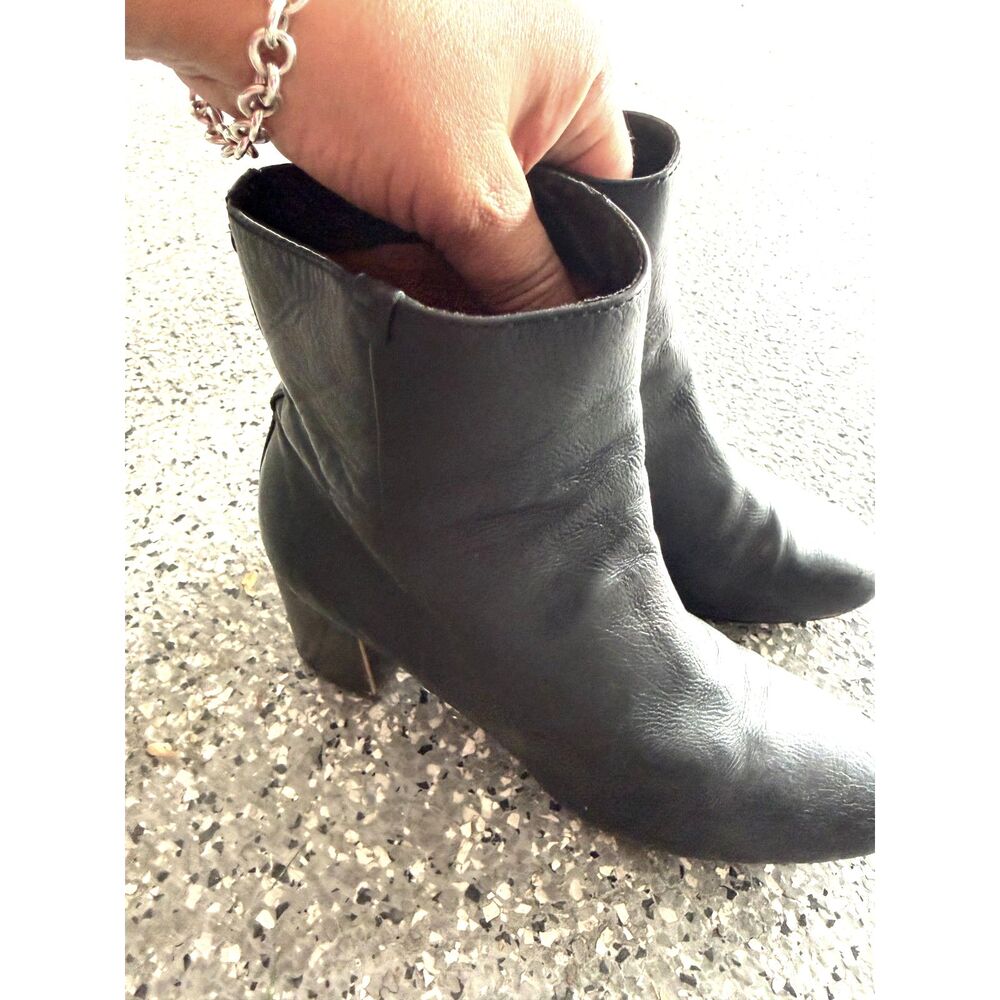 Frye Women's  Artisan Ankle Zip Black Leather Boots Size Womens 8